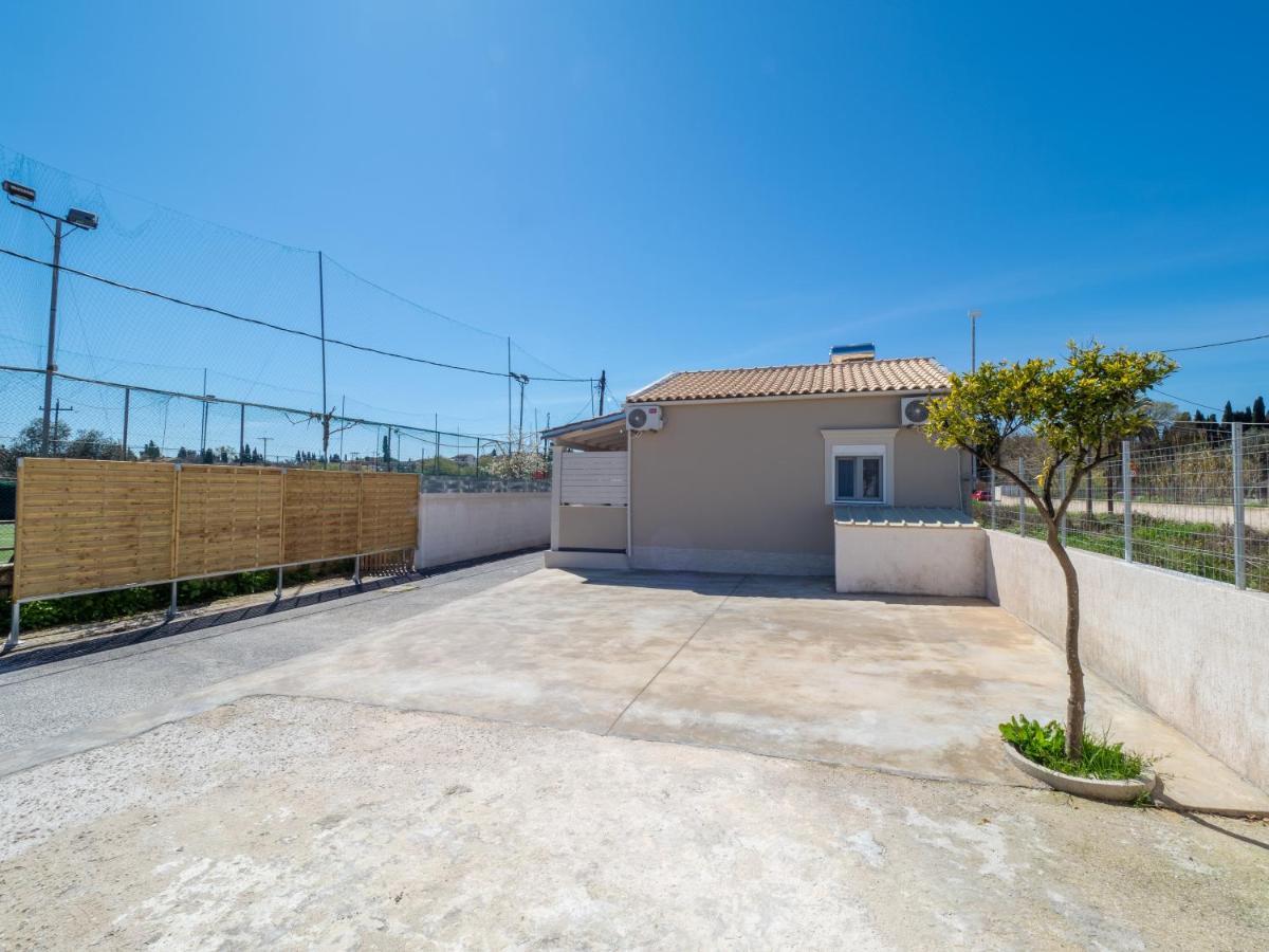 M&K - Maria'S Stylish Apartment Near Alykes Beach Corfu  Esterno foto