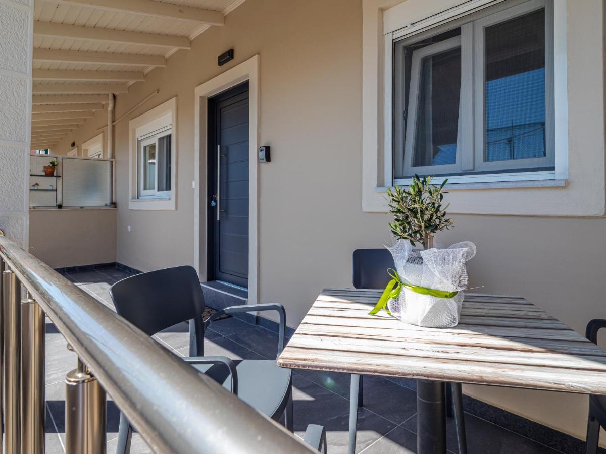 M&K - Maria'S Stylish Apartment Near Alykes Beach Corfu  Esterno foto